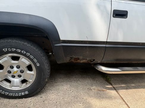Used 1996 Chevrolet Tahoe 4WD 2-Door image 13