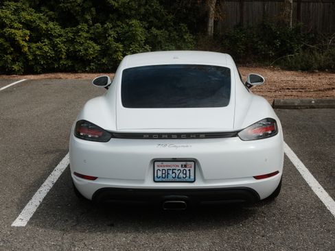 Used 2017 Porsche 718 Cayman image 10