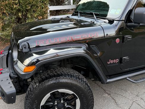 Used 2020 Jeep Wrangler Unlimited Rubicon w/ Dual Top Group image 2