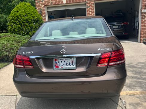 Used 2014 Mercedes-Benz E 350 4MATIC Sedan image 4