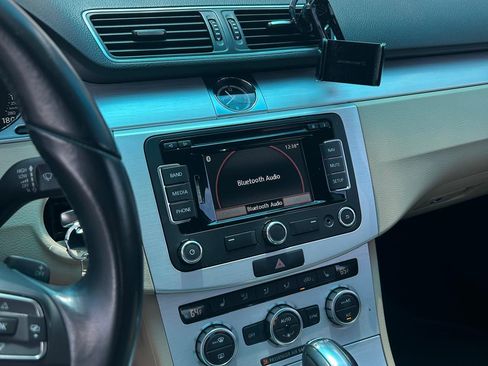 Used 2014 Volkswagen CC R-Line image 5