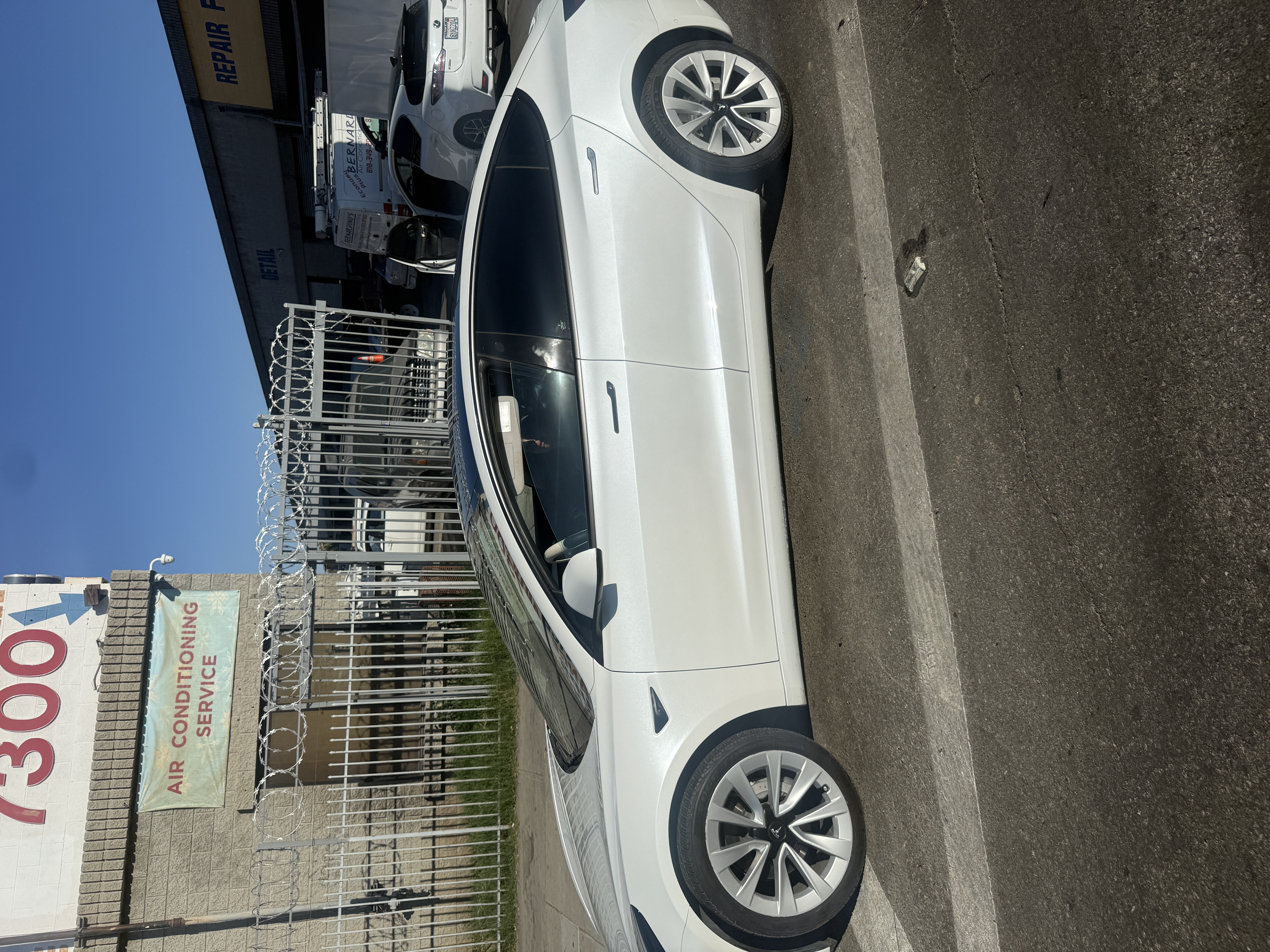 Used 2022 Tesla Model 3 Long Range AWD/4WD image 8