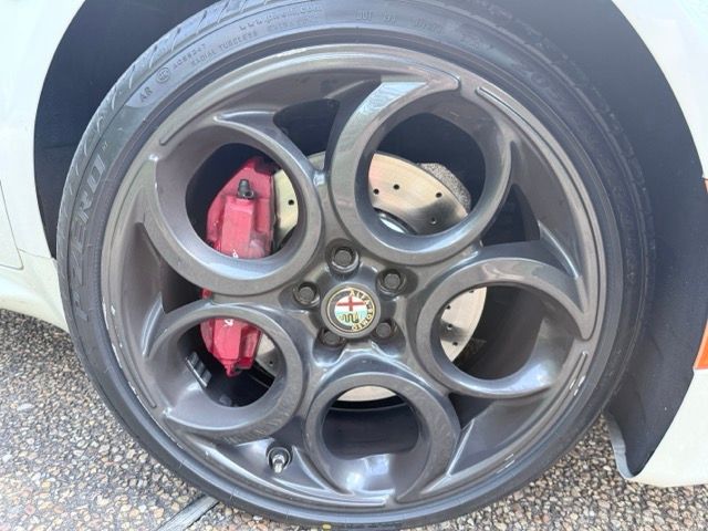 Used 2016 Alfa Romeo 4C Coupe w/ Convenience Group - Coupe RWD image 21