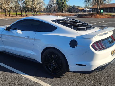 Used 2018 Ford Mustang GT Premium image 2