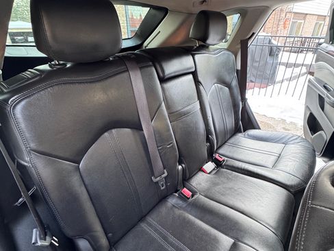 Used 2011 Cadillac SRX Luxury image 10