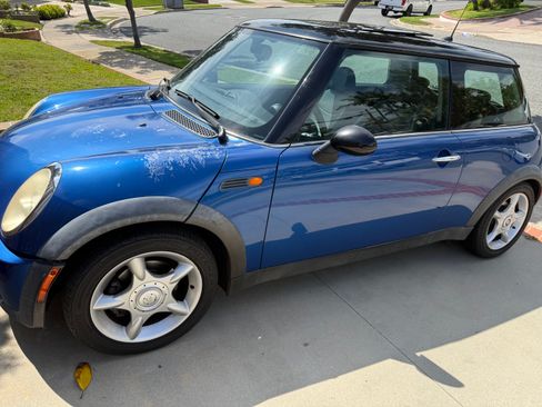 Used 2005 MINI Cooper Hardtop image 2