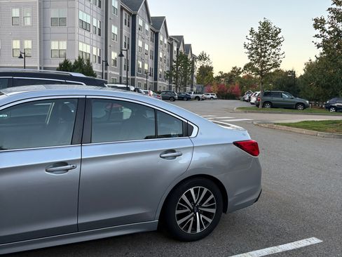 Used 2018 Subaru Legacy 2.5i w/ Alloy Wheel Package AWD/4WD image 6