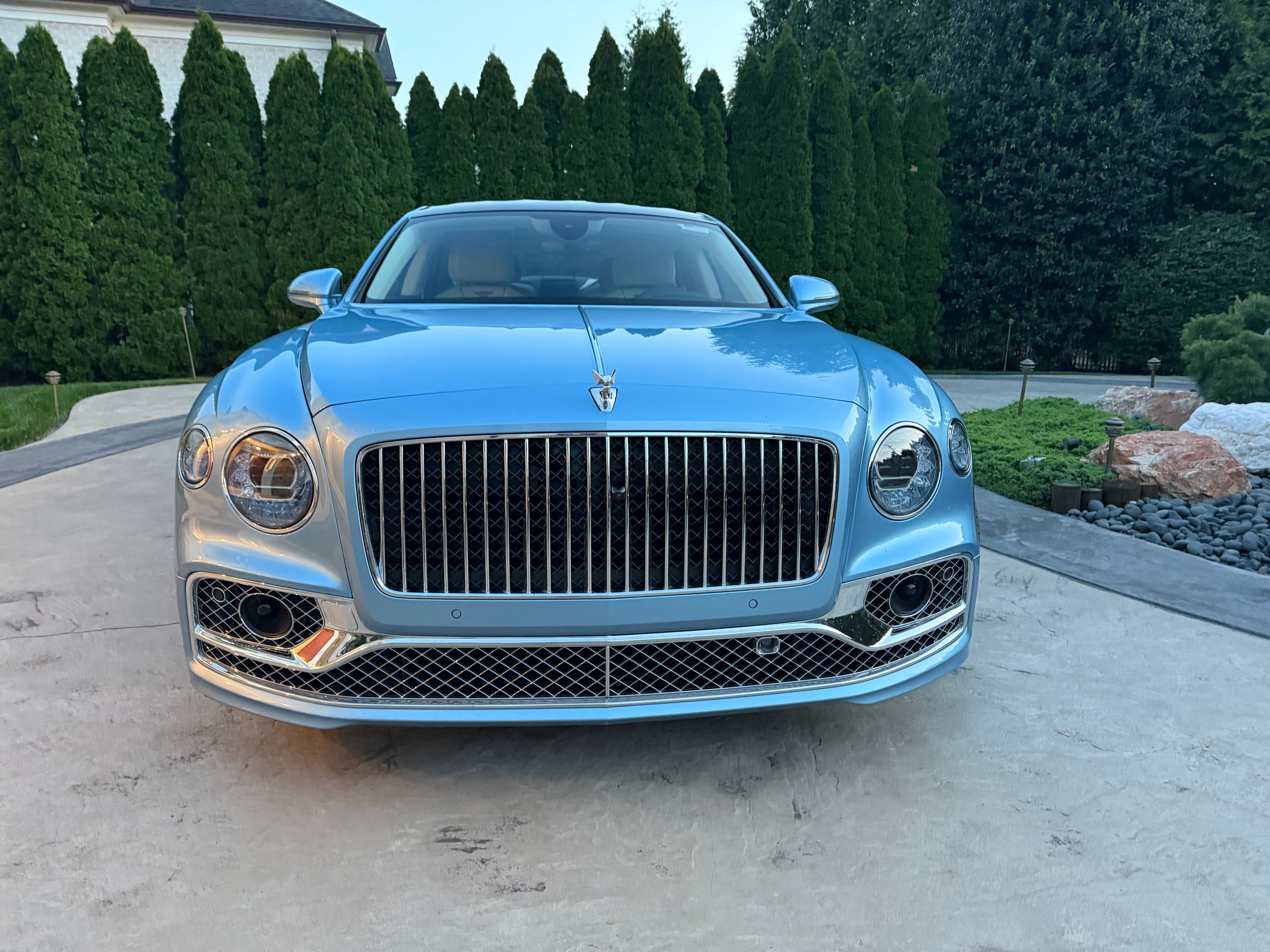 Used 2024 Bentley Flying Spur Azure AWD/4WD image 1