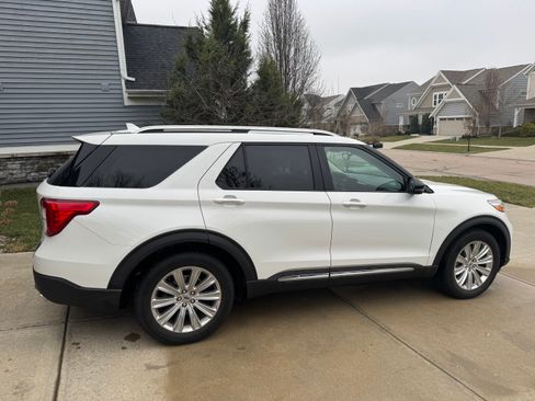 Used 2020 Ford Explorer Limited image 8