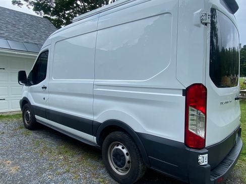 Used 2018 Ford Transit 150 130 Medium Roof image 8