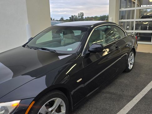 Used 2013 BMW 335i Convertible image 8