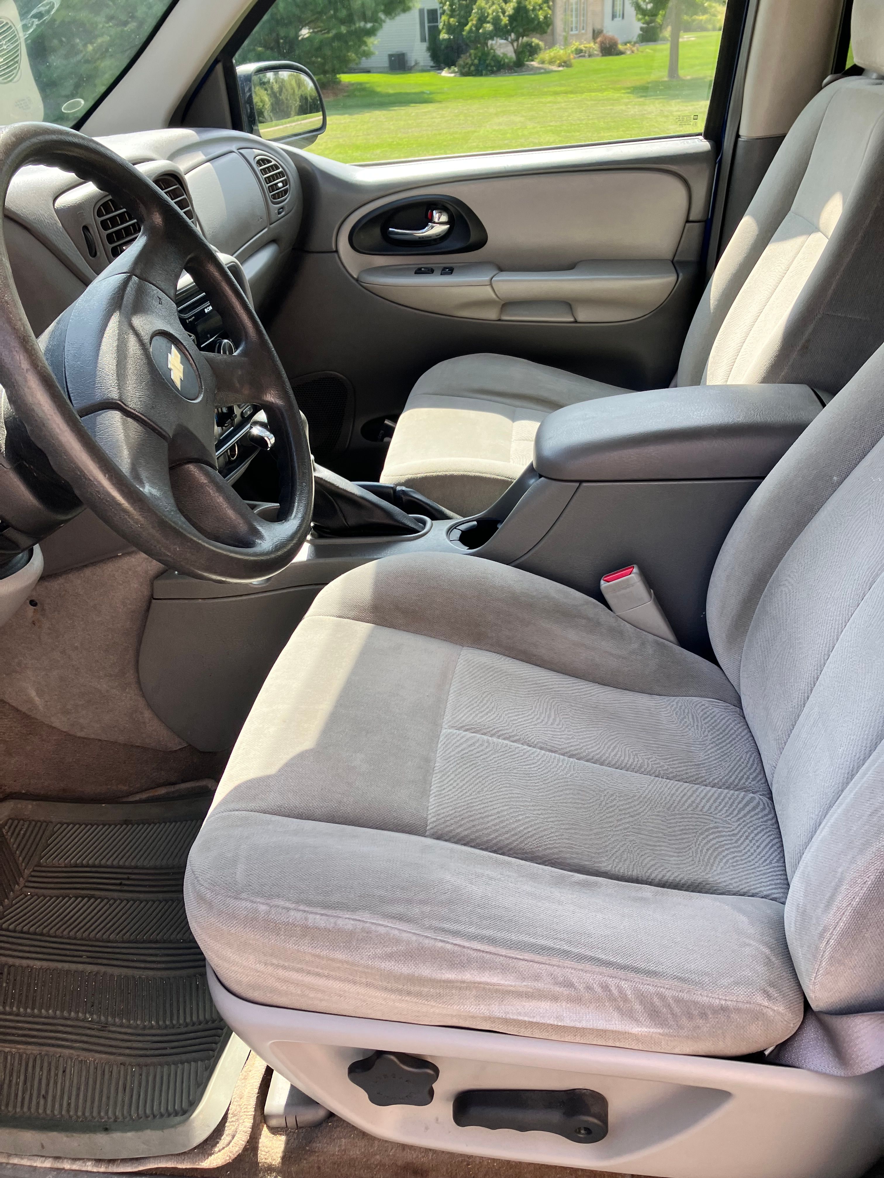 Used 2005 Chevrolet TrailBlazer LS w/ LS Preferred Equipment Group AWD/4WD image 12