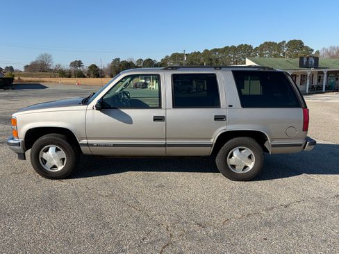 Used 1999 Chevrolet Tahoe Z71 w/ Preferred Equipment Group image 4