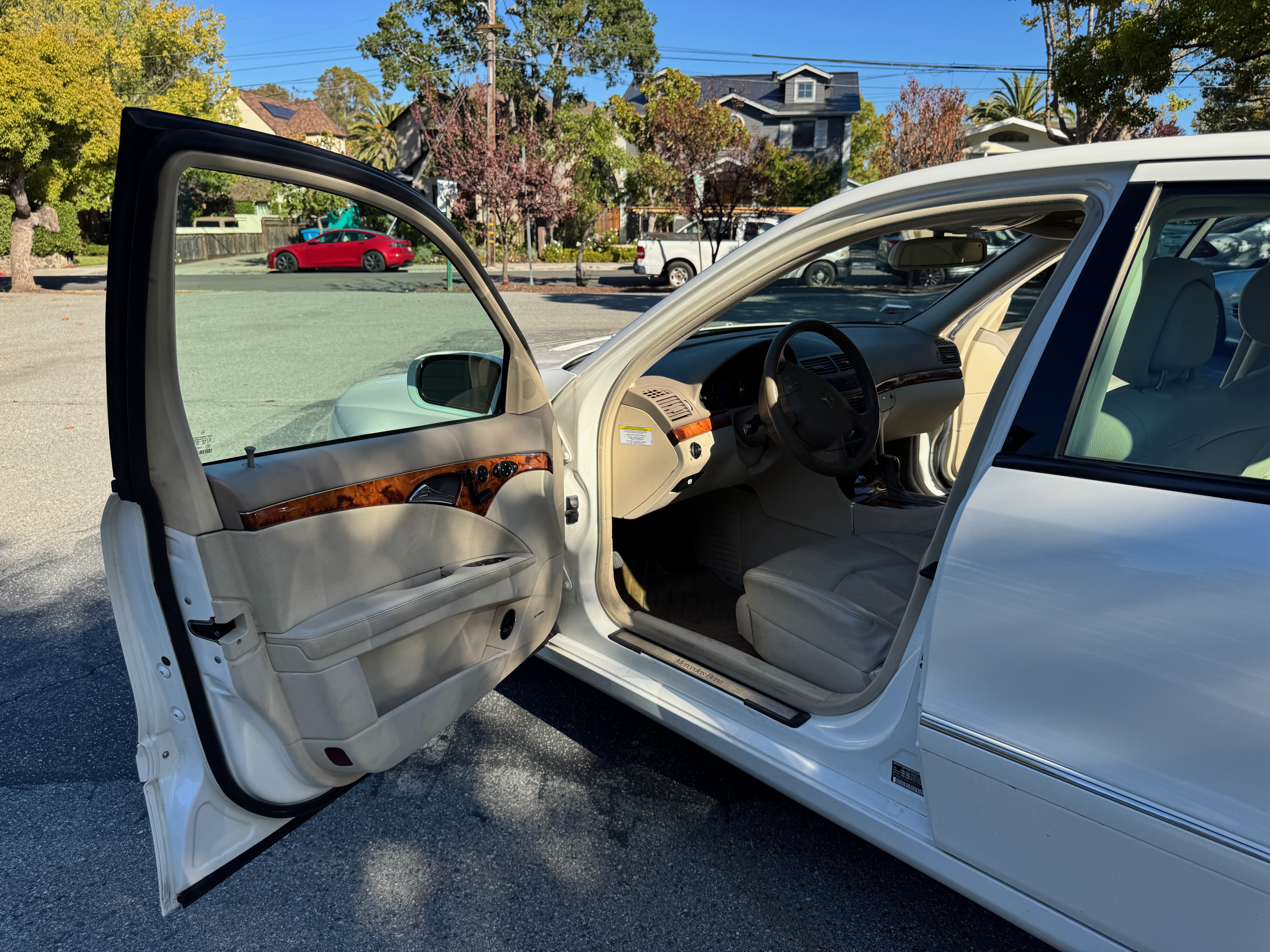 Used 2006 Mercedes-Benz E 350 4MATIC Sedan image 15