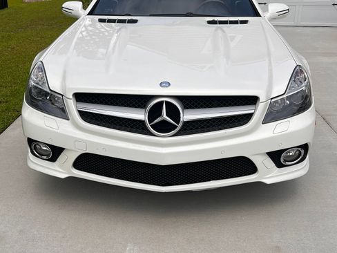 Used 2011 Mercedes-Benz SL 550 image 5