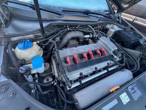 Used 2008 Volkswagen R32 image 15