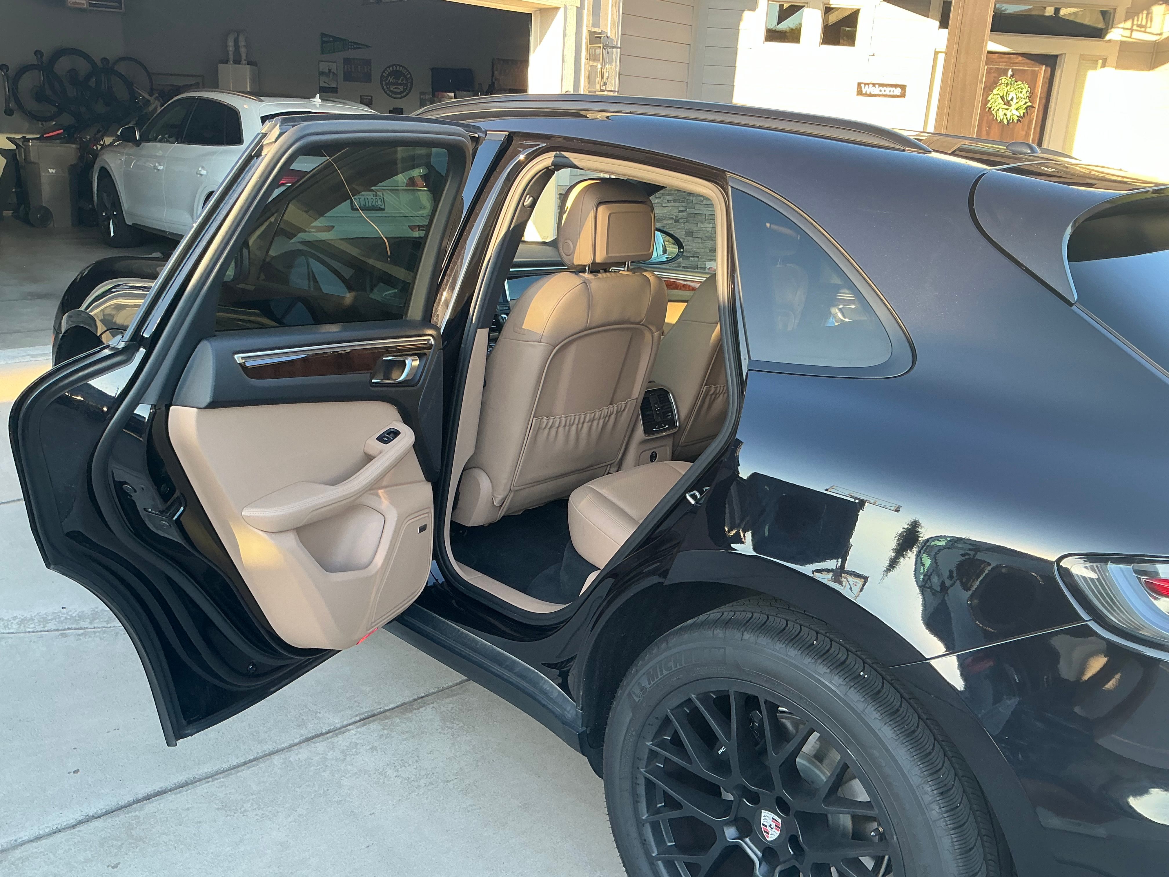 Used 2020 Porsche Macan AWD/4WD image 5