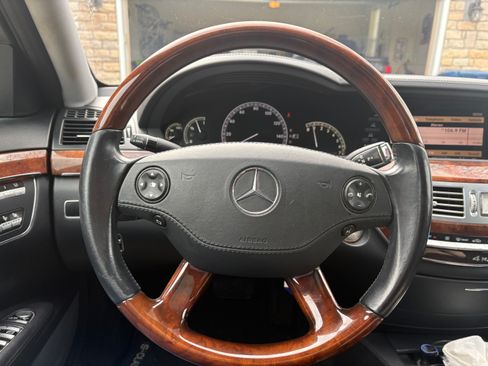 Used 2008 Mercedes-Benz S 550 4MATIC image 6