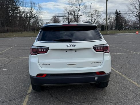 Used 2018 Jeep Compass Limited w/ Navigation Group AWD/4WD image 12