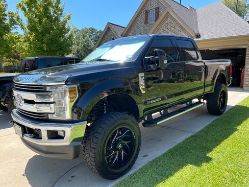 Used 2019 Ford F250 Lariat w/ Lariat Ultimate Package image 5