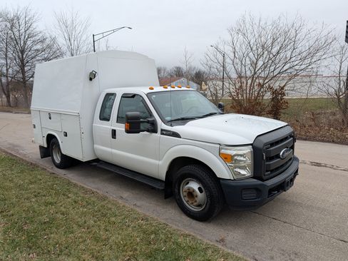 Used 2015 Ford F350 XL w/ Power Equipment Group image 2