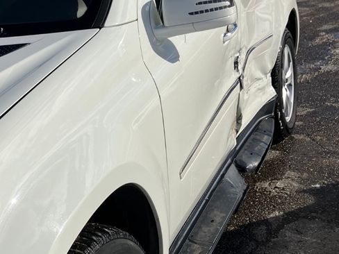 Used 2011 Mercedes-Benz GL 450 4MATIC image 14