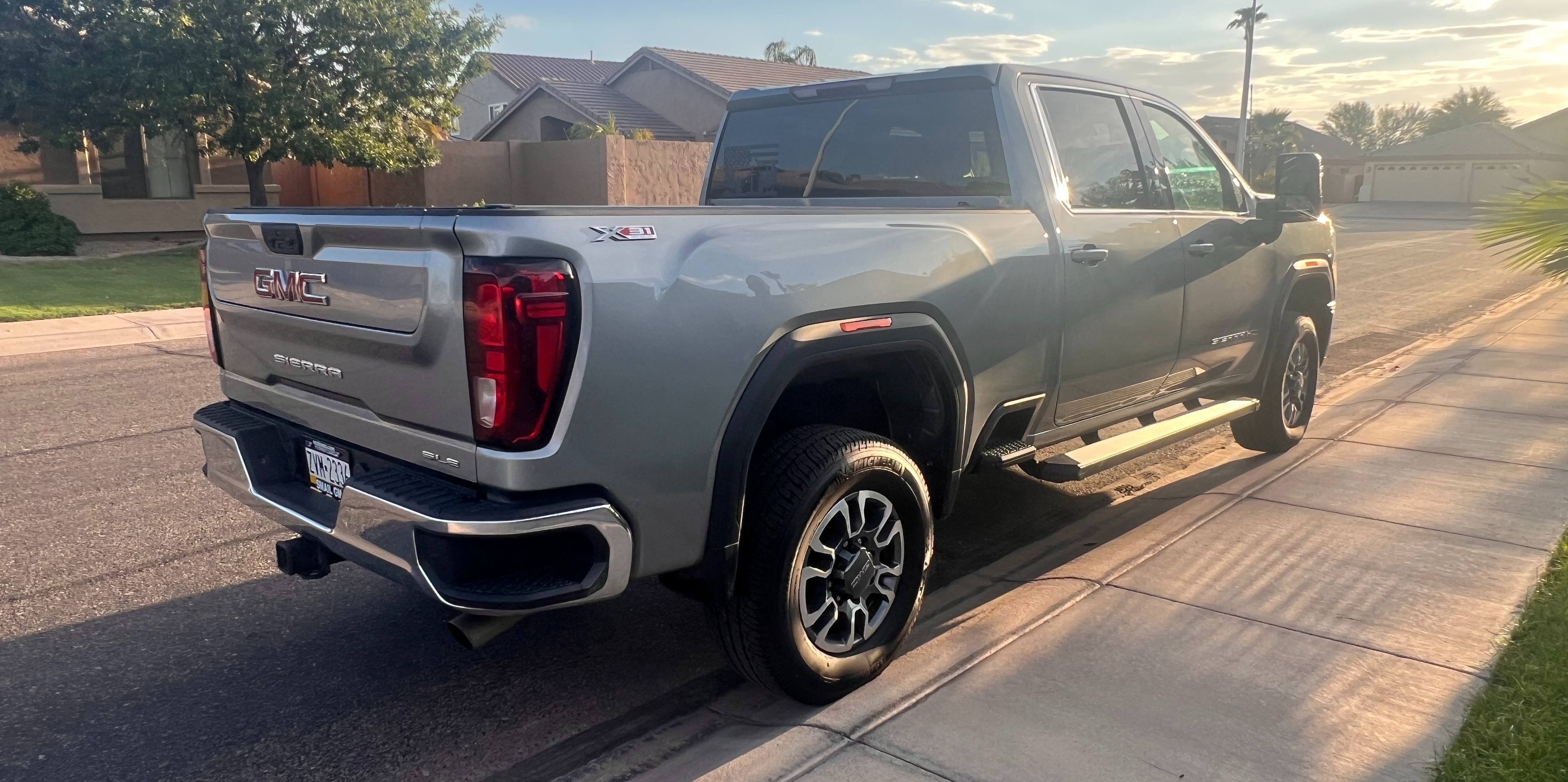 Used 2026 GMC Sierra 2500 SLE w/ SLE Value Package; AWD/4WD image 5