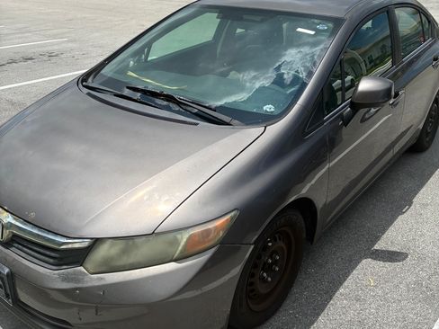 Used 2012 Honda Civic LX image 6