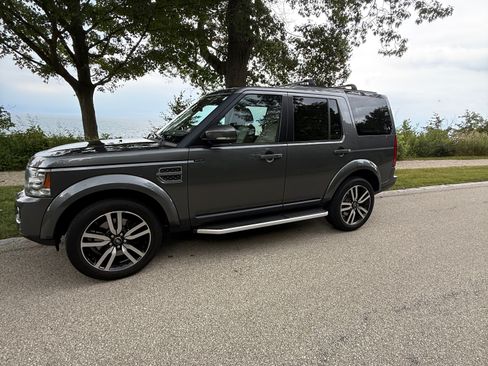 Used 2015 Land Rover LR4 HSE image 1