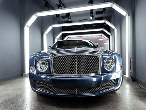 Used 2011 Bentley Mulsanne RWD image 12