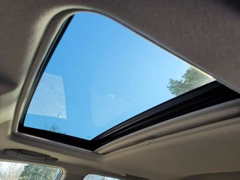 Used 2012 Toyota Highlander Limited w/ Tow Pkg image 13