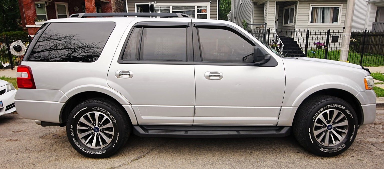 Used 2016 Ford Expedition XLT AWD/4WD image 6