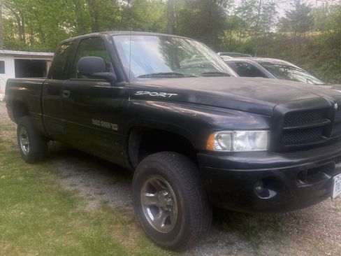 Used 2000 Dodge Ram 1500 Truck 4x4 Quad Cab image 5