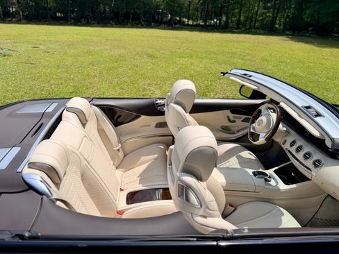 Used 2017 Mercedes-Benz S 550 Cabriolet image 13