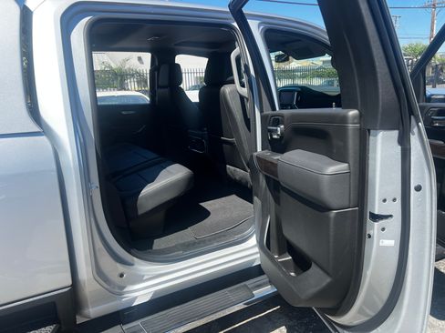 Used 2023 GMC Sierra 2500 SLT w/ SLT Convenience Package RWD image 17