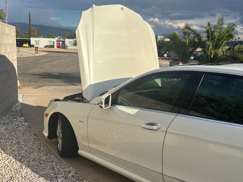 Used 2012 Mercedes-Benz E 350 BlueTEC Sedan image 11