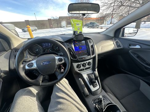 Used 2014 Ford Focus SE w/ SE Winter Package image 25