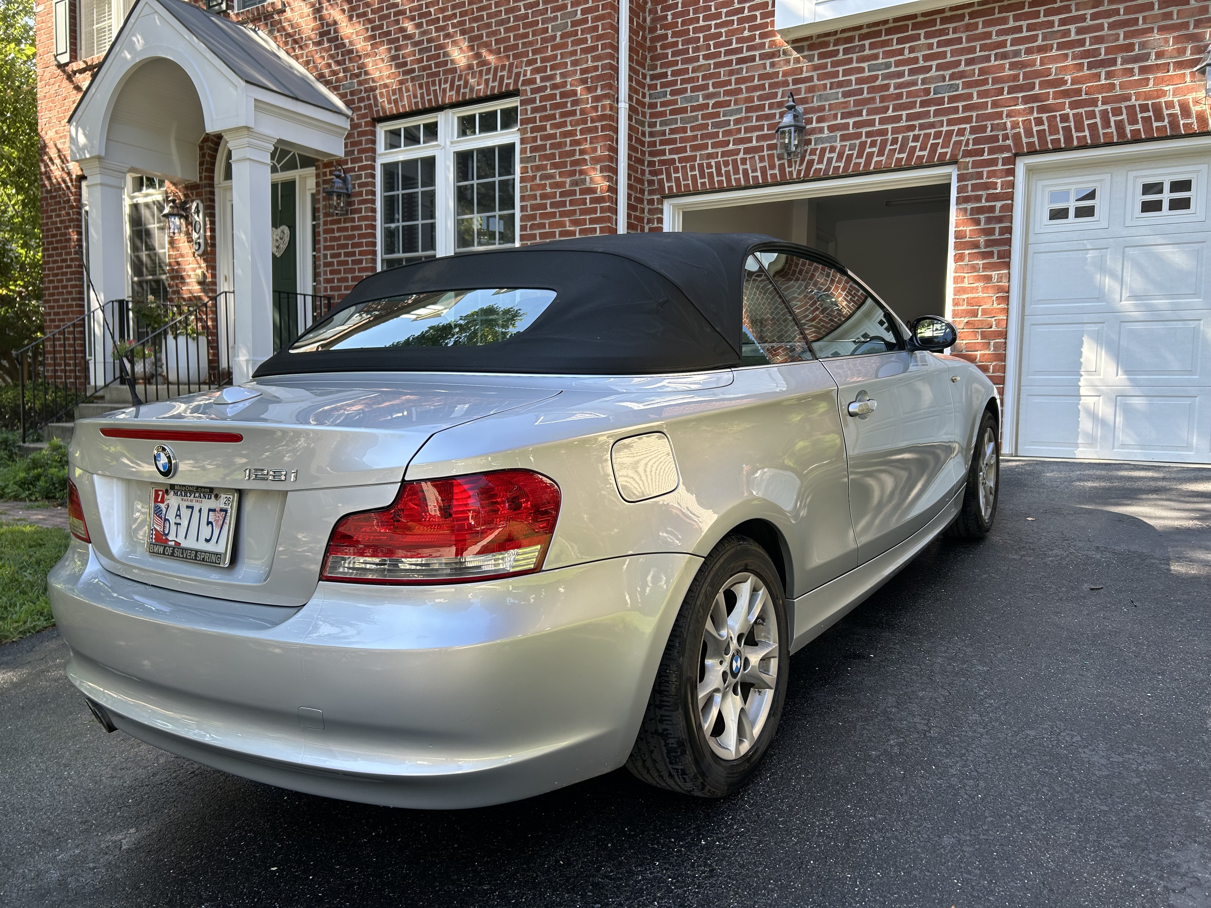 Used 2009 BMW 128i Convertible RWD image 6