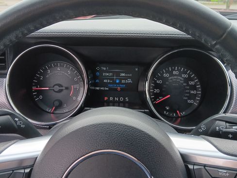 Used 2017 Ford Mustang Coupe image 15