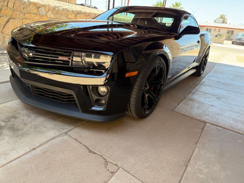 Used 2011 Chevrolet Camaro SS w/ RS Package image 2