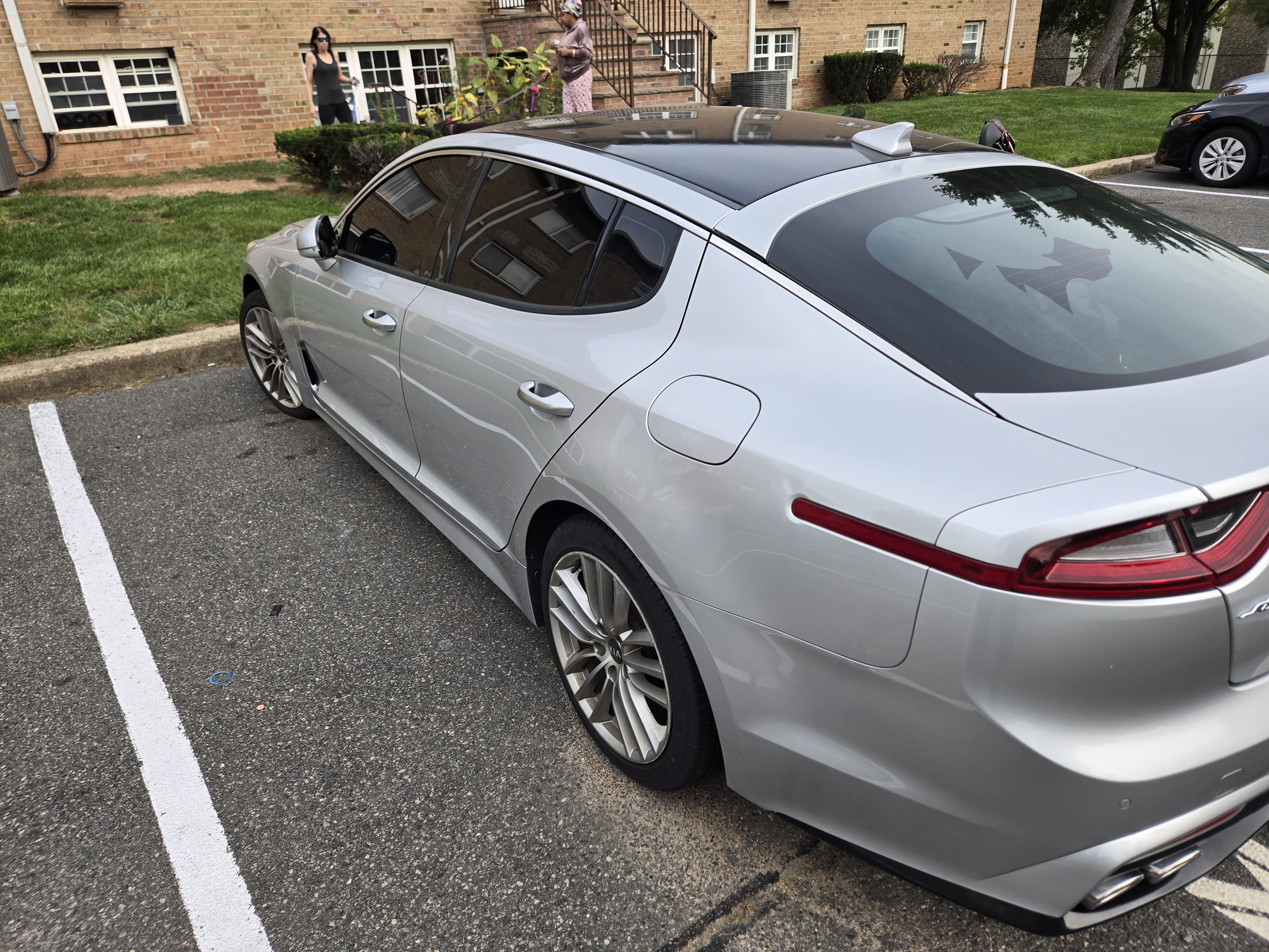 Used 2018 Kia Stinger AWD/4WD image 8