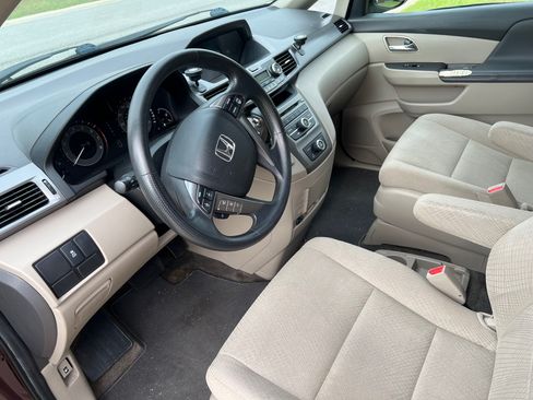 Used 2014 Honda Odyssey LX image 6