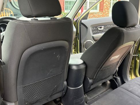Used 2012 Kia Soul + FWD image 41