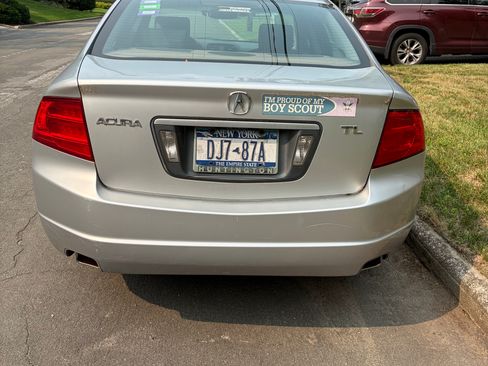 Used 2004 Acura TL FWD image 1