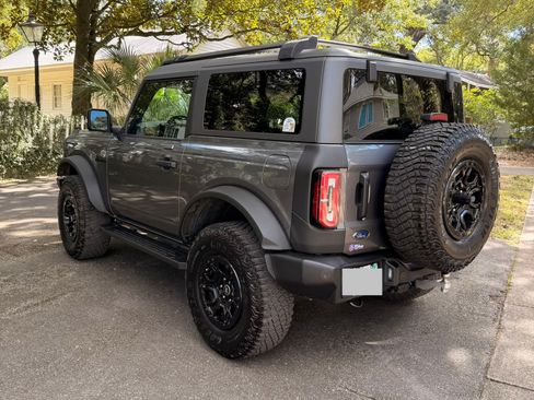 Used 2022 Ford Bronco Wildtrak image 9