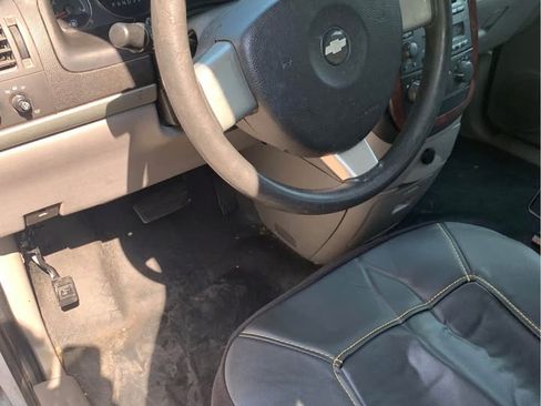 Used 2008 Chevrolet Uplander image 9