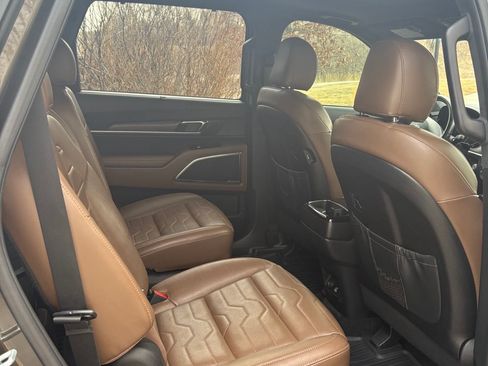 Used 2021 Kia Telluride SX w/ SX Prestige Package image 13