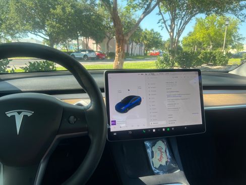 Used 2021 Tesla Model 3 Long Range AWD/4WD image 14