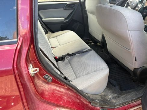 Used 2018 Subaru Forester 2.5i AWD/4WD image 14