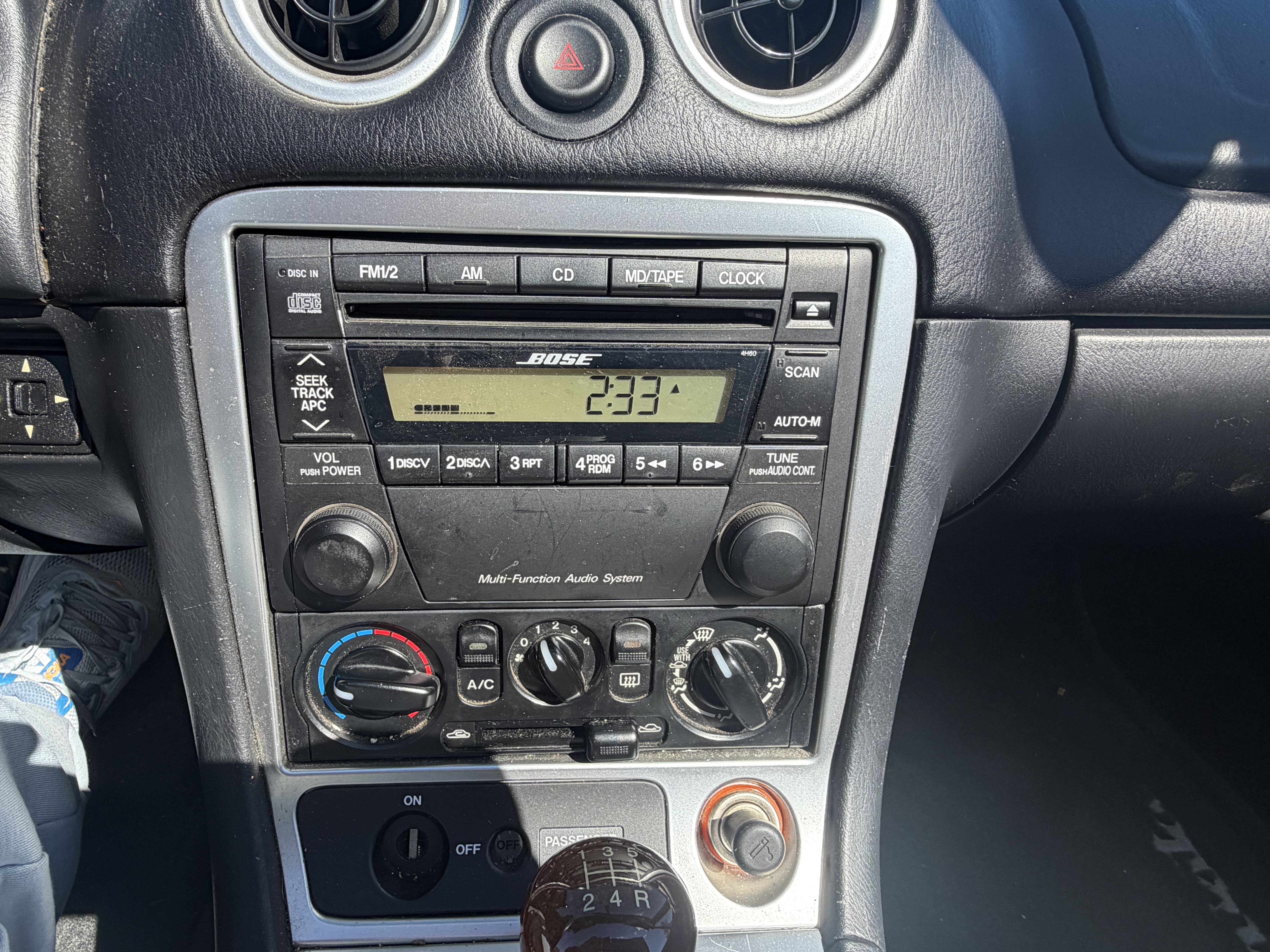 Used 2003 MAZDA MX-5 Miata RWD image 19
